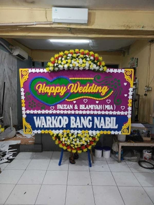 Papan Bunga di Tanjung Cipunagara
