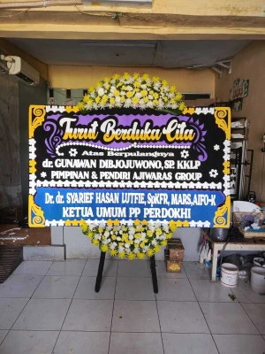 Papan Bunga di Tanjung Cipunagara